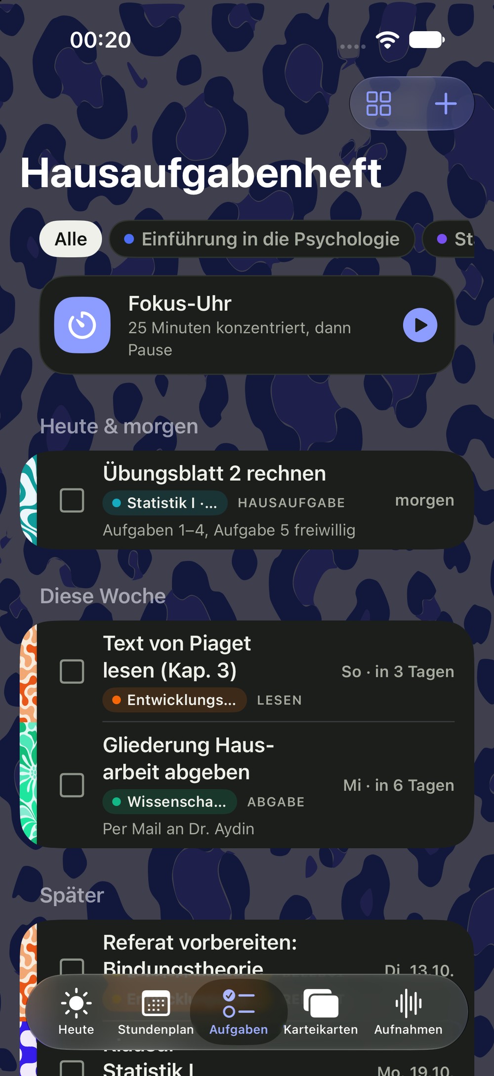 Hausaufgabenheft mit Aufgaben nach Fälligkeit