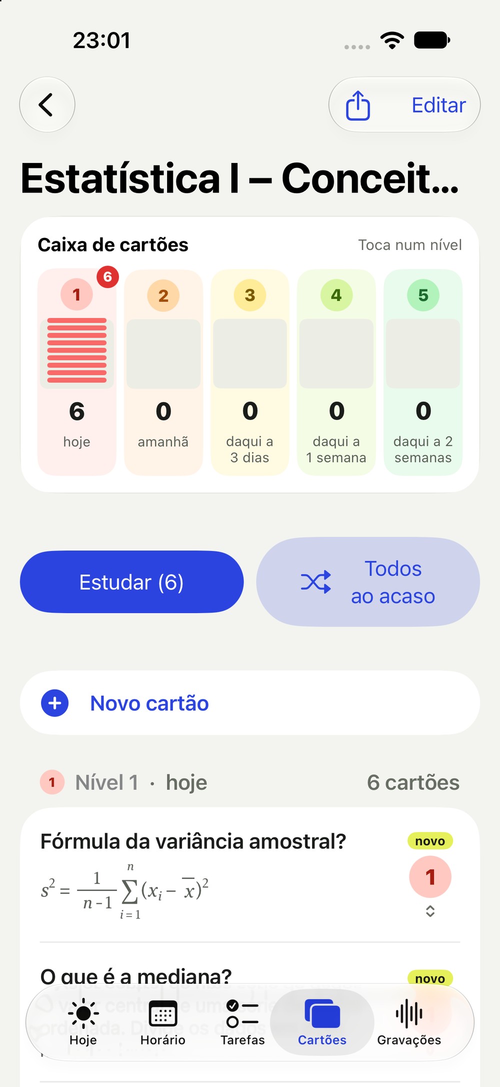 Caixa de cartões com cinco níveis